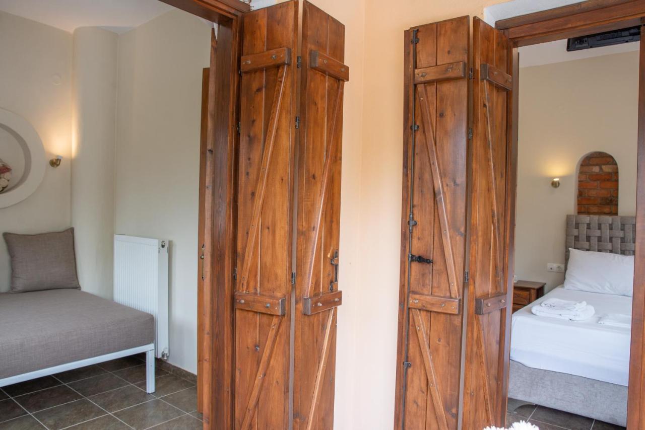 Symmetron Suites Kálamos エクステリア 写真